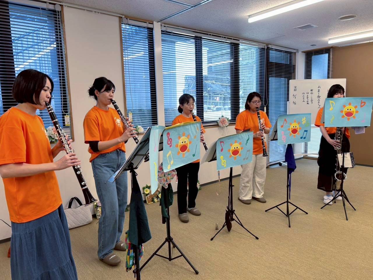 ママブラスおひさまハーモニー半田市岩滑公民館プラチナカフェ笑み